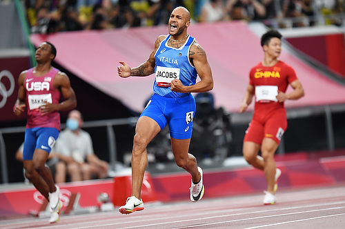 Lamont Marcell Jacobs celebrating at Tokyo 2020